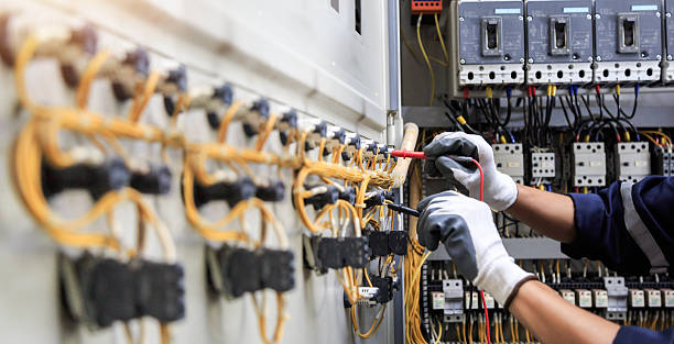 Professional Electrician technician working in Mesa, AZ